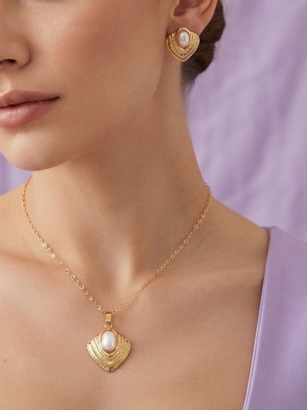 Gold Pearl Heart Pendant Necklace and Earrings Set!